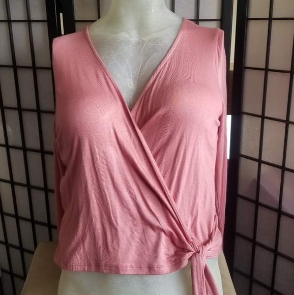 Crop top pink front tie  nwot - Picture 1 of 7